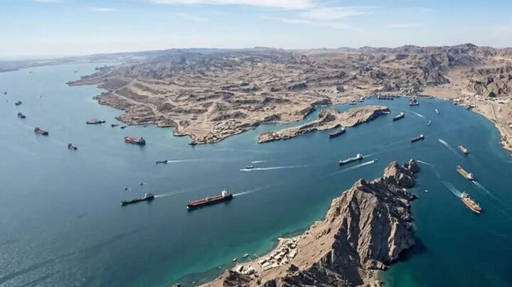 تفاهم تهران و مسقط برای بازگشایی تنگه هرمز