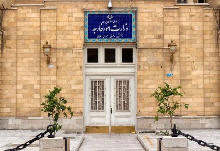 پاسخ وزارت خارجه ایران با فرانسه