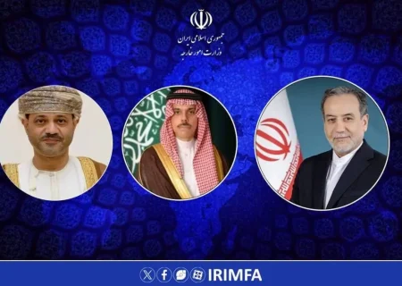 گفتگوی تلفنی وزیر امور خارجه کشورمان با وزرای امور خارجه عمان و عربستان
