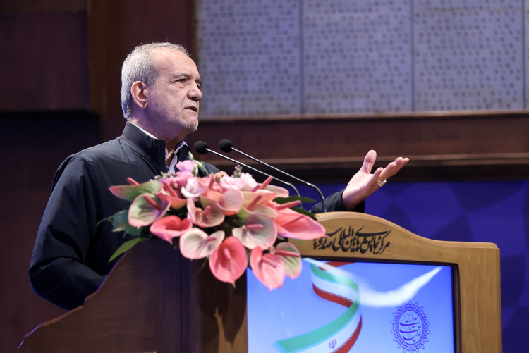 پزشکیان: دستگاه دیپلماسی هرگز از حقوق ملت ایران کوتاه نخواهد آمد