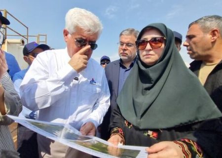 بازدید رئیس سازمان محیط زیست از میدان نفتی سهراب در تالاب هورالعظیم