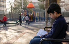 والدین و مدرسه درکاهش گوشه‌گیری کودکان نقش کلیدی دارند
