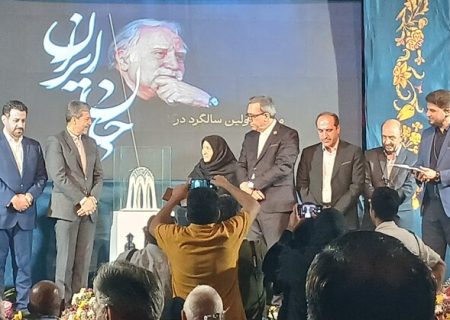 رونمایی از طرح آرامگاه محمود فرشچیان