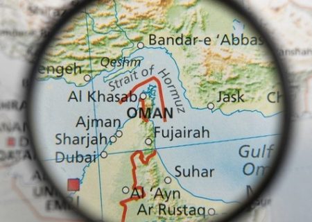 تنگه هرمز تا پذیرش شروط ایران همچنان بسته است