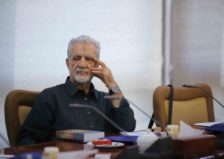 چه افرادی به زبان و خط وفادارند؟