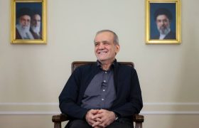 خدمت بی‌منت و مشارکت مردمی، پایه حل مشکلات کشور است