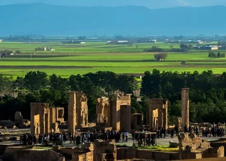 درخواست از رییس‌جمهور؛ تخت جمشید را فوری نجات دهید!