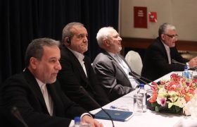 پزشکیان و عراقچی «خودسرانه» با آمریکایی‌ها مذاکره می‌کنند؟