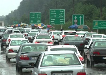 ترافیک سنگین در محورهای چالوس، هراز و آزادراه قزوین-کرج-تهران