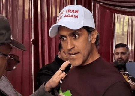 علی کریمی یقه پهلوی را ول نمی‌کند