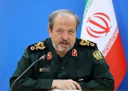 باید دست نیروهای مسلح را برای دفاع از ایران پر کنیم