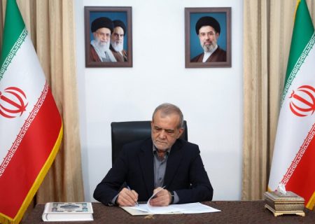 پزشکیان: فرهنگ نماز میتواند جامعه را در برابر دشواریها استوارتر کند